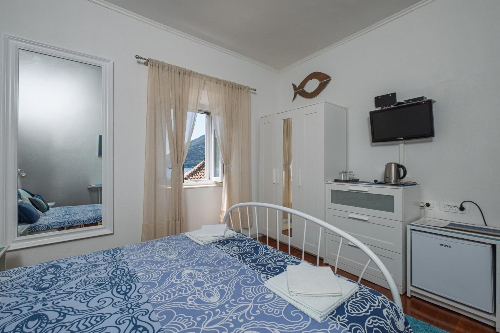 Bluemarine Rooms & Apartments بيراتس المظهر الخارجي الصورة